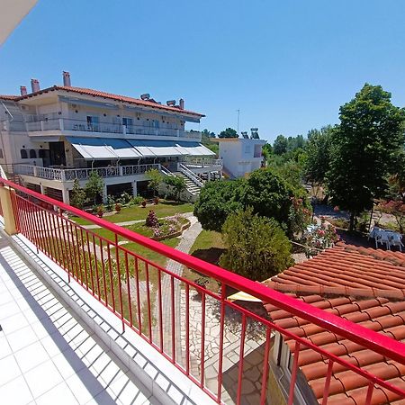 Aparthotel Filoxenia Nea Iraklia Exterior foto