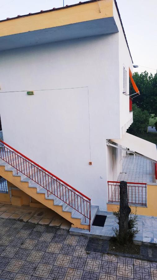 Aparthotel Filoxenia Nea Iraklia Exterior foto
