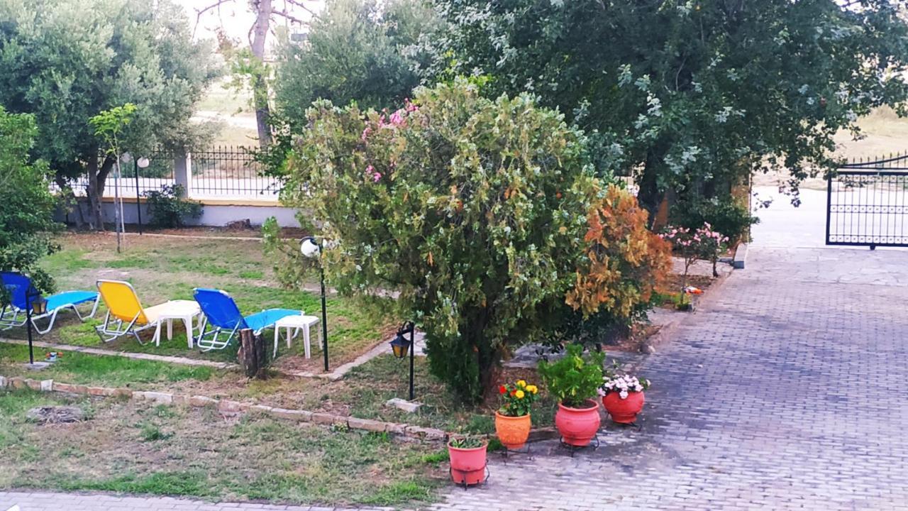 Aparthotel Filoxenia Nea Iraklia Exterior foto