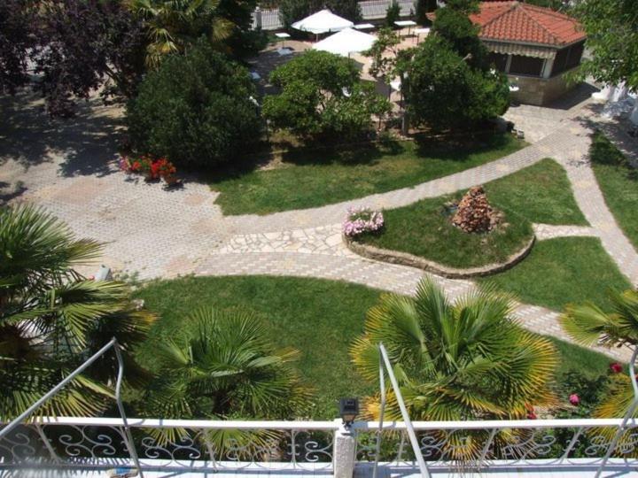 Aparthotel Filoxenia Nea Iraklia Exterior foto