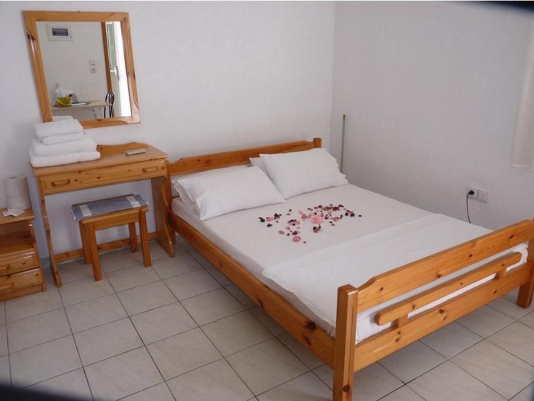 Aparthotel Filoxenia Nea Iraklia Exterior foto