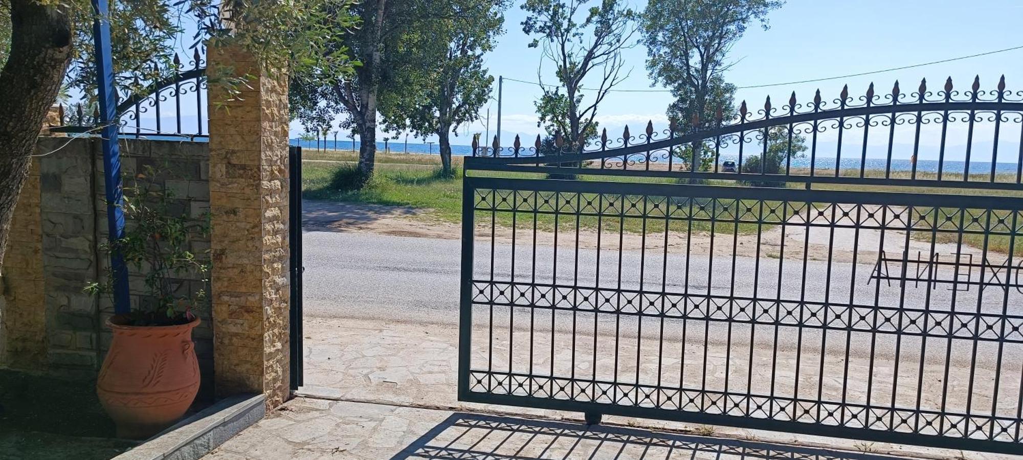 Aparthotel Filoxenia Nea Iraklia Exterior foto