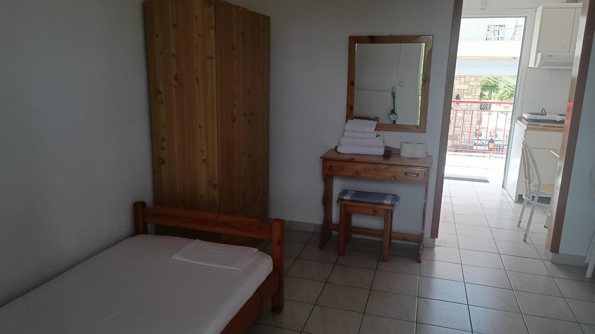 Aparthotel Filoxenia Nea Iraklia Exterior foto
