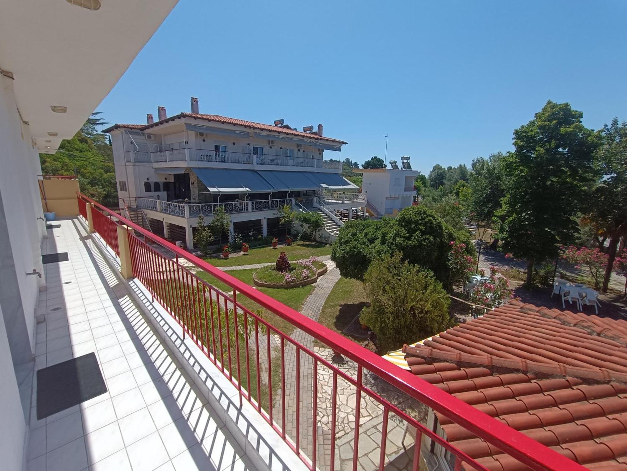 Aparthotel Filoxenia Nea Iraklia Exterior foto