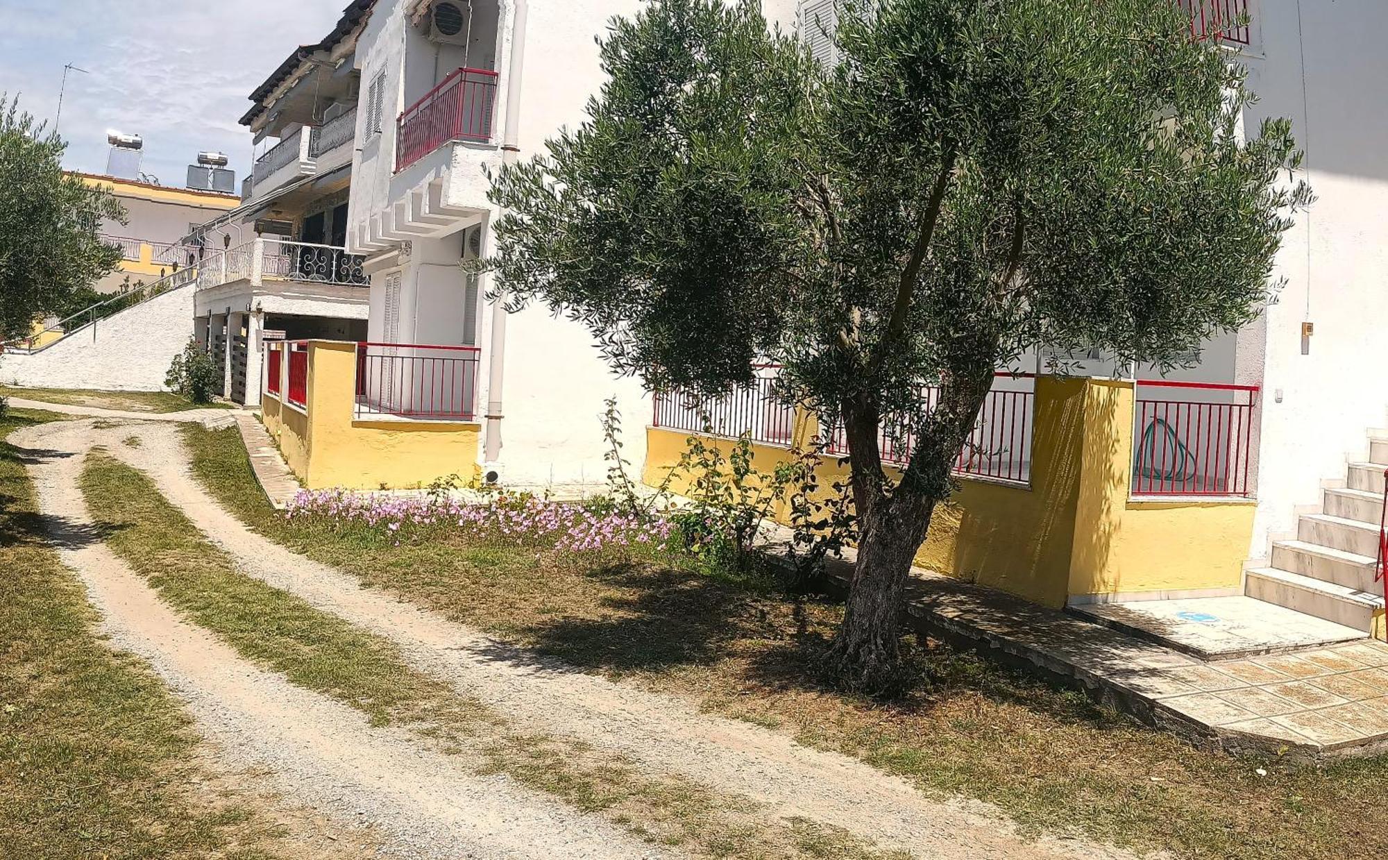 Aparthotel Filoxenia Nea Iraklia Exterior foto
